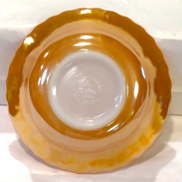 Iridescent Peach Luster Ware serving Bowl Fire King USA - Picture 3 of 6